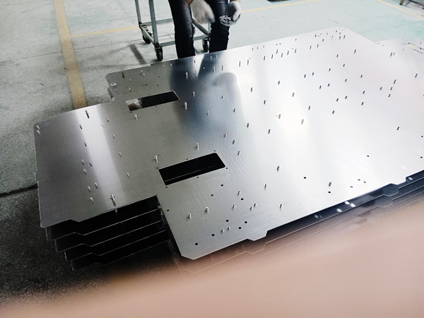 How to Select the Right Sheet Metal Manufacturer?